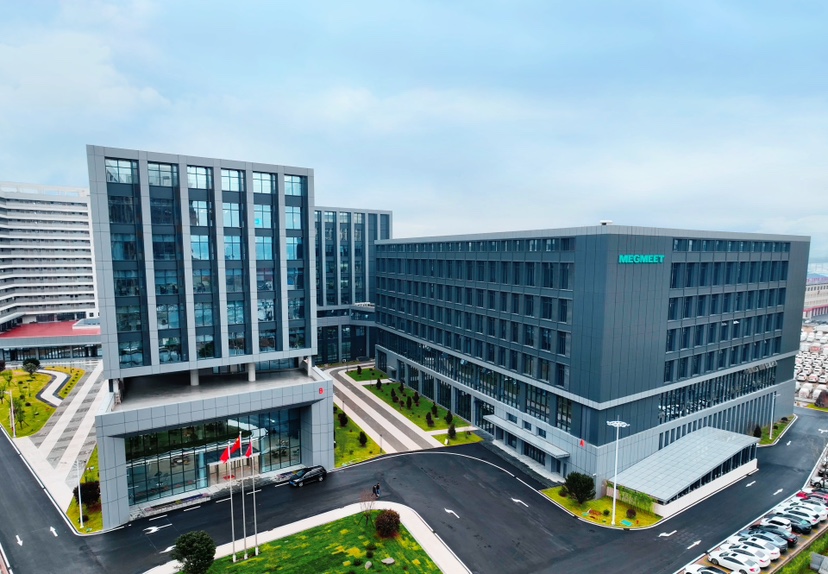 湖南省委常委、长沙市委书记吴桂英一行莅临88858cc永利电气长沙全球研发中心调研旅行